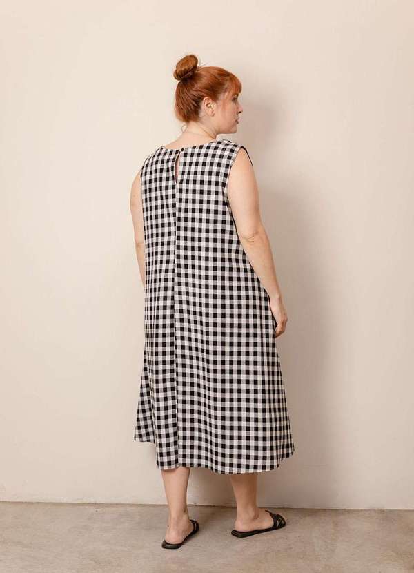 Bold - Vestido Regata Vichy Linho Plus Size Preto 7