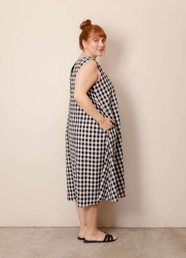 Bold - Vestido Regata Vichy Linho Plus Size Preto 8