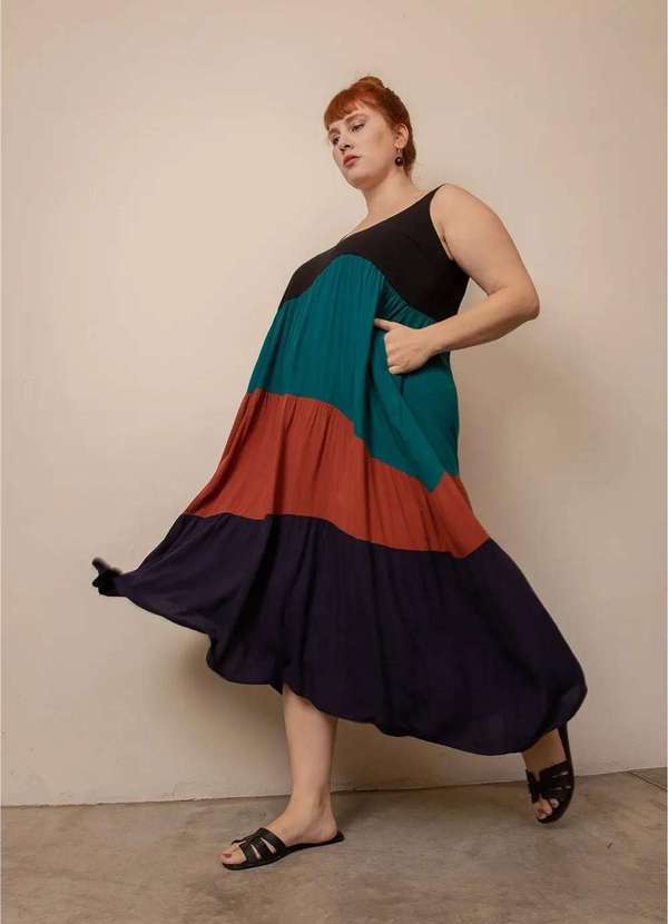 Bold - Vestido Sara Plus Size Preto 4