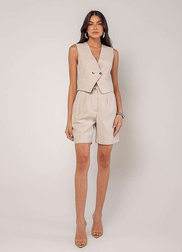 Salvatore Fashion - Conjunto Alfaiataria com Colete e Short Bege 3