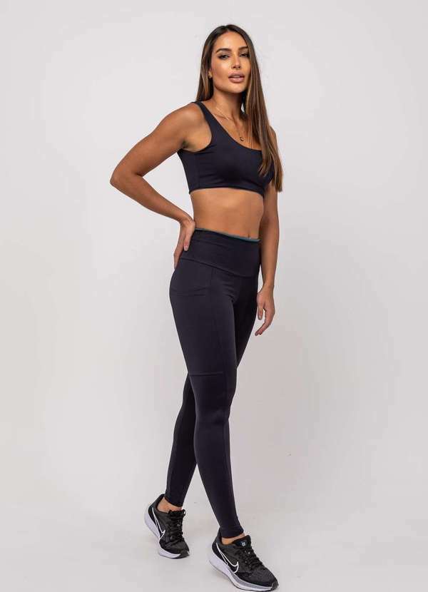 Salvatore Fashion - Calça Legging Suplex Poliamida com Bolso Quadrado Preto