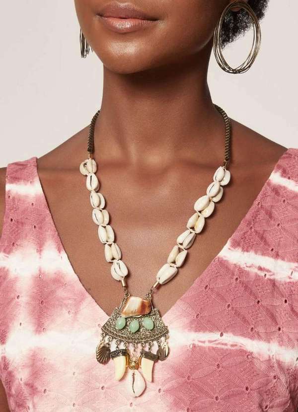 Mob - Colar Búzios Pingentes Dourado