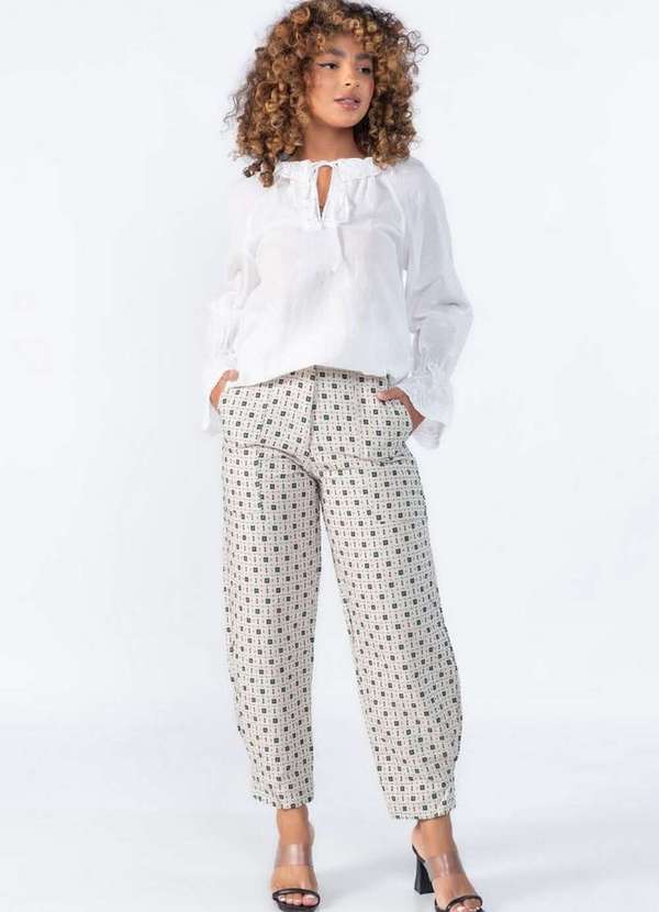 Lamis - Bata com Bordados e Corte Laise Off White