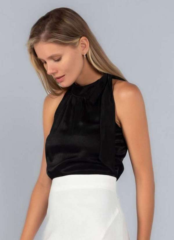 Lamis - Blusa Acetinada Pregas Gola Laço Preto