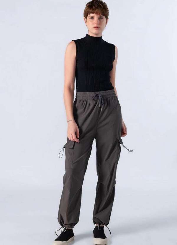 Lamis - Blusa Basica em Viscose Preto