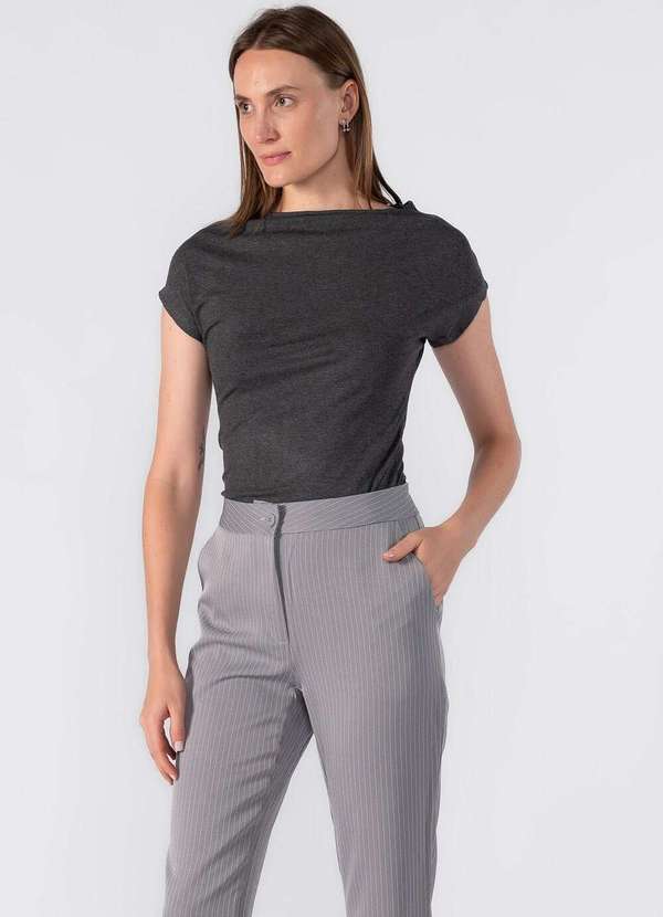 Lamis - Blusa Basica Manga Morcego Cinza Escuro 3