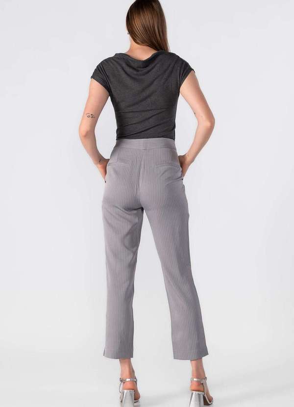 Lamis - Blusa Basica Manga Morcego Cinza Escuro 4