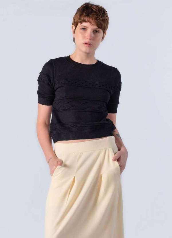 Lamis - Blusa Curta em Viscose com Texturas Preto 2