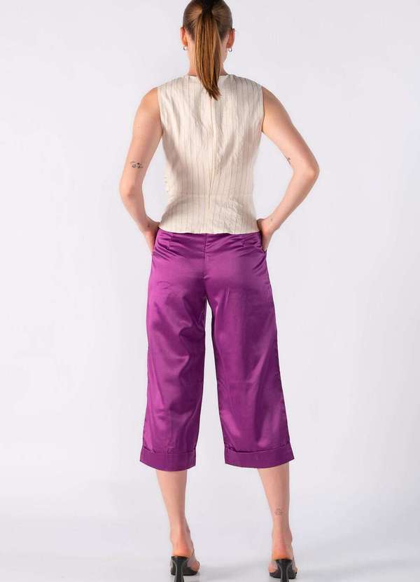 Lamis - Blusa em Listras Peplum com Detalhe no Busto Creme 4