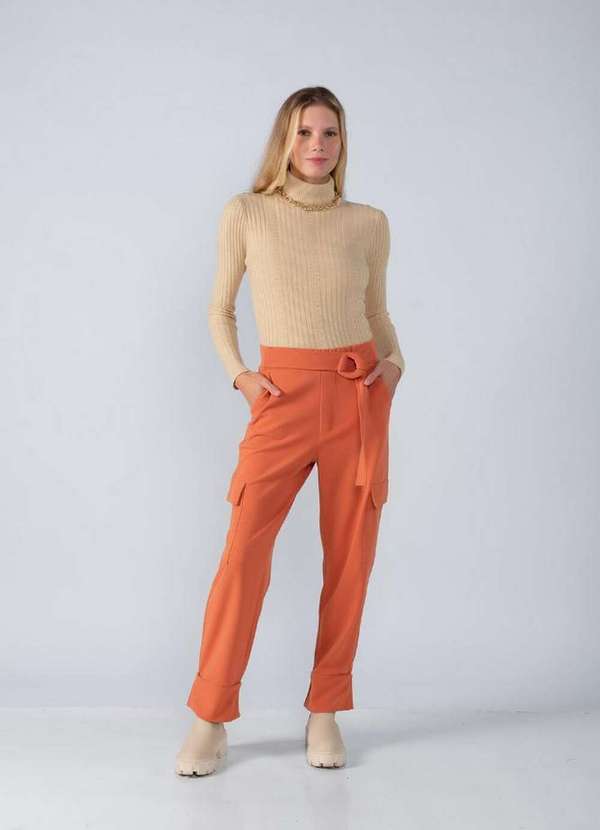 Lamis - Blusa em Tricot Cacharrel Gola Basica Detalhada Bege