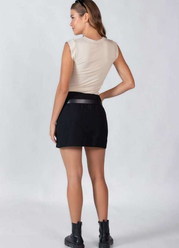 Lamis - Blusa em Viscose com Manga Cavada Bege 4