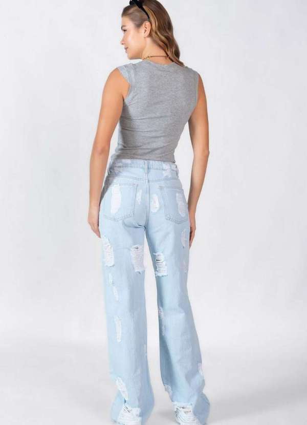 Lamis - Blusa em Viscose Detalhe na Manga Cinza Claro 4