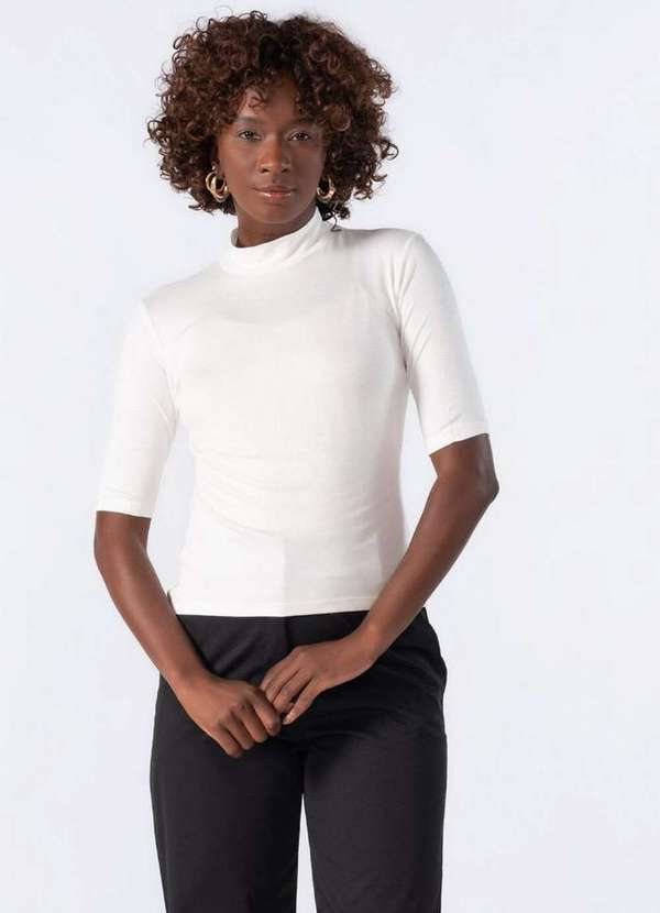 Lamis - Blusa em Viscose Gola Alta Branco