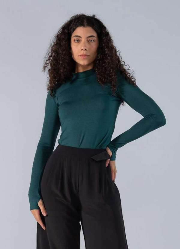 Lamis - Blusa em Viscose Manga Longa de Gola Verde 2