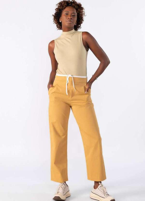 Lamis - Blusa Gola Alta Canelada Verde