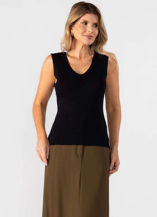 Lamis - Blusa Regata Decote em V Preto 4