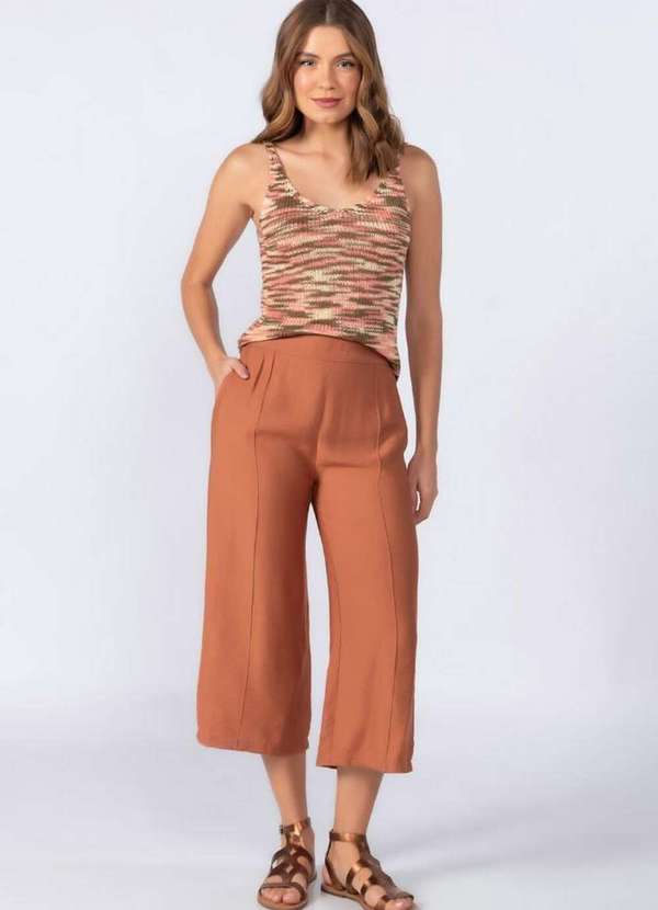 Lamis - Blusa Regata em Croche Rosa