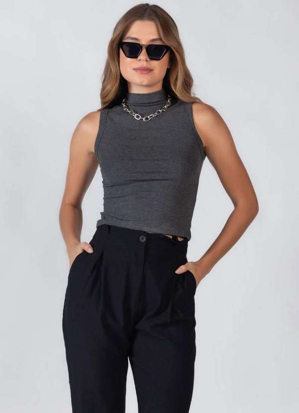 Lamis - Blusa Regata em Viscose Gola Alta Cinza 2