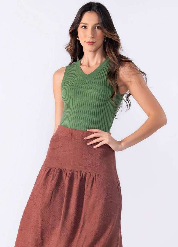 Lamis - Blusa Tricot Canelada Decote V Verde