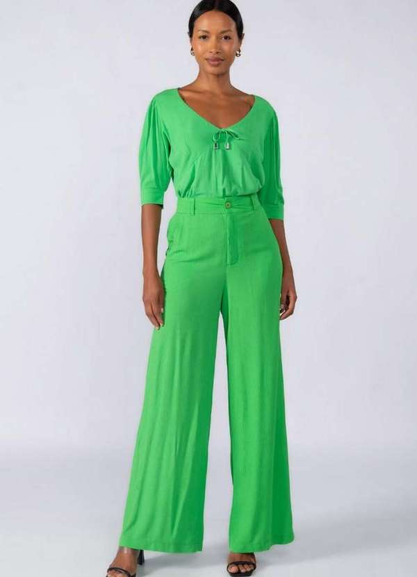 Lamis - Blusa Viscose Manga 3/4 com Decote Verde