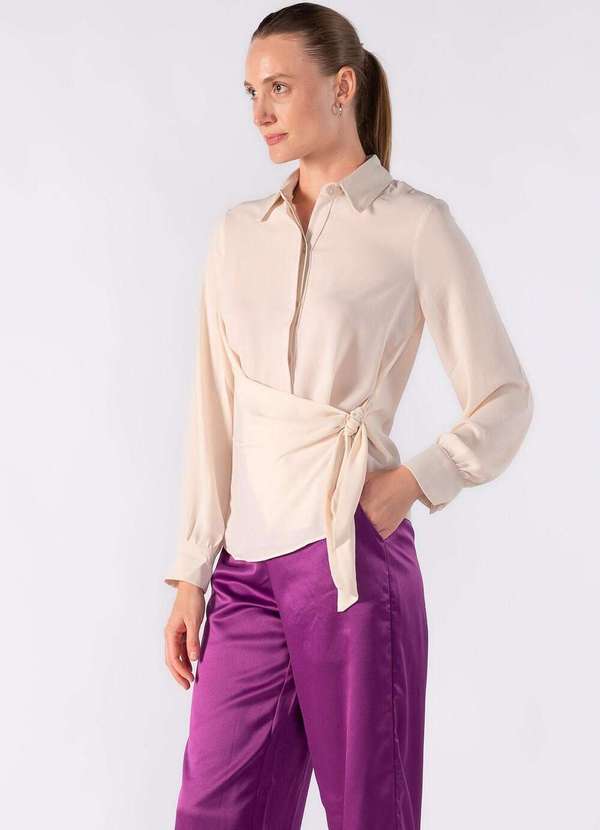 Lamis - Camisa em Crepe com Amarracao Bege 3