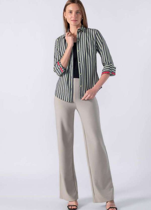 Lamis - Camisa Listrada Fundo Grafite com Detalhe na Manga e Punho Verde