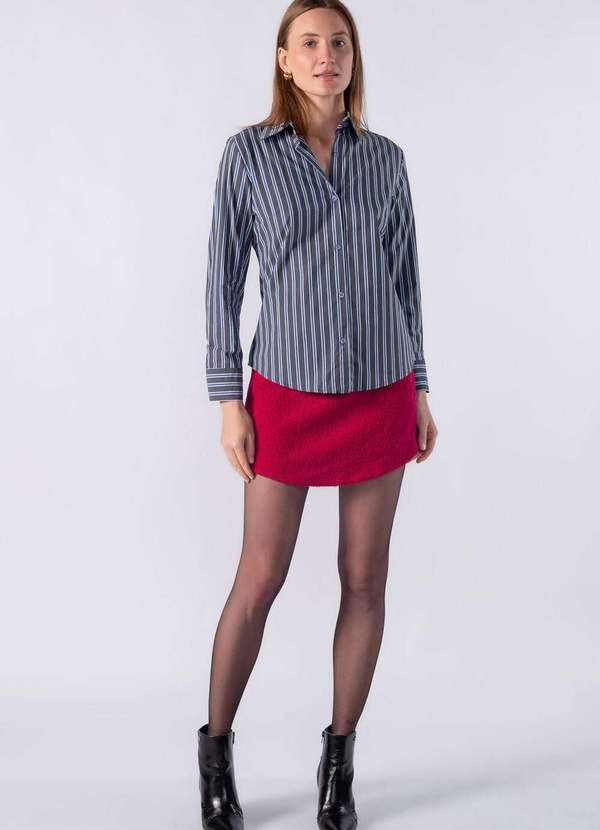 Lamis - Camisa Listrada Fundo Grafite com Detalhe na Manga e Punho Azul