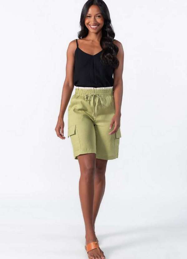 Lamis - Bermuda em Linho Bom Bolsos Verde 2