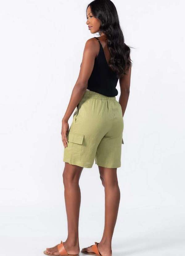 Lamis - Bermuda em Linho Bom Bolsos Verde 4