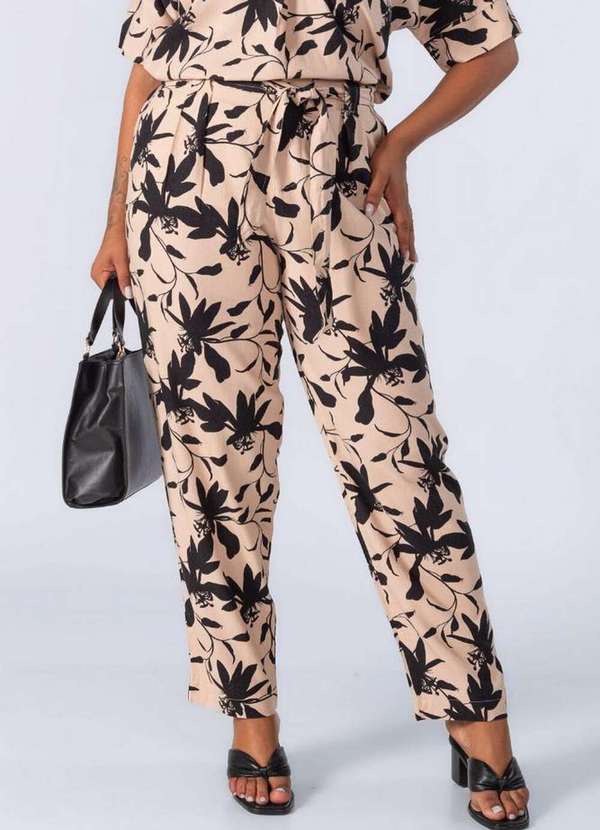 Calca em Linho Clochard Reta Bege Lamis