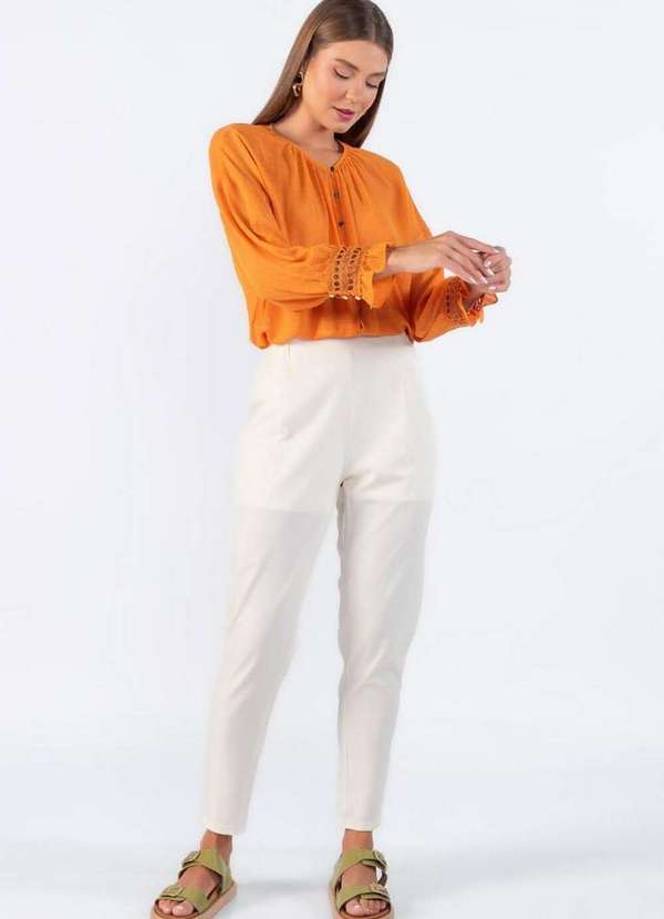 Lamis - Calca Mom Elastico na Cintura Creme