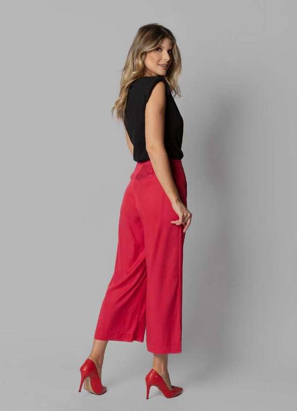 Lamis Calca Pantacourt em Liocel com Pences Vermelho