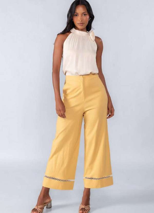 Lamis - Calca Pantacourt Linho com Bolsos Detalhe Barra Amarelo