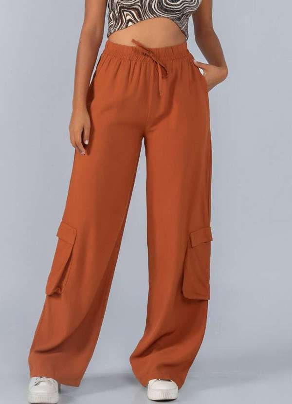 Lamis - Calca Pantalona em Viscose com Elastico e Bolso Lateral Caramelo 2