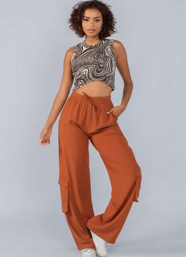 Lamis - Calca Pantalona em Viscose com Elastico e Bolso Lateral Caramelo 3