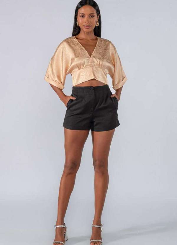 Lamis - Shorts Liso Bolso Lateral Preto