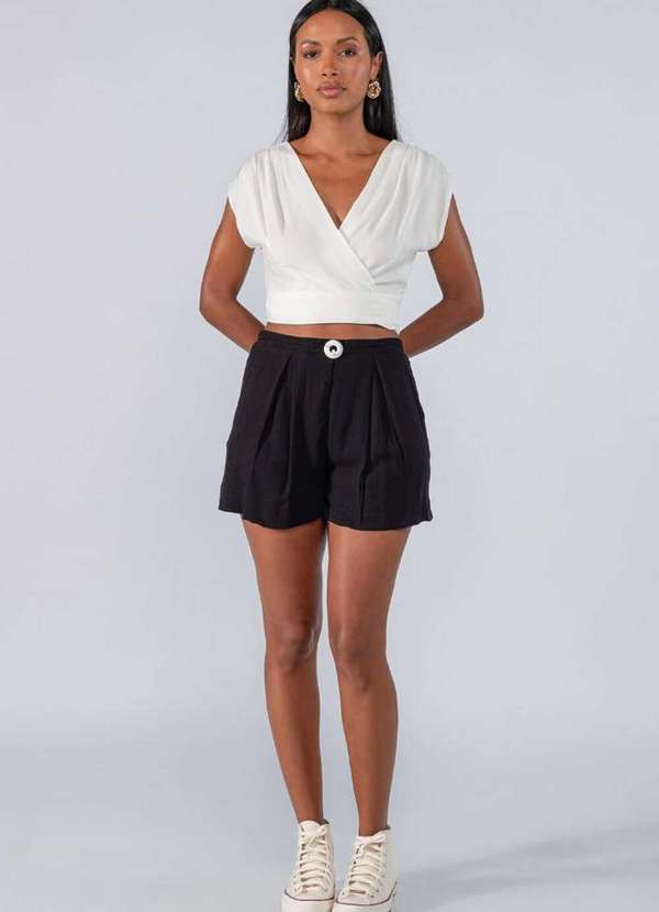 Lamis - Shorts Viscose Detalhe Frontal Preto