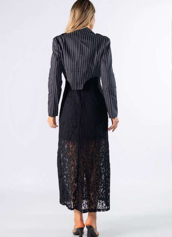 Lamis - Blazer Cropped com Bolsos Preto 4