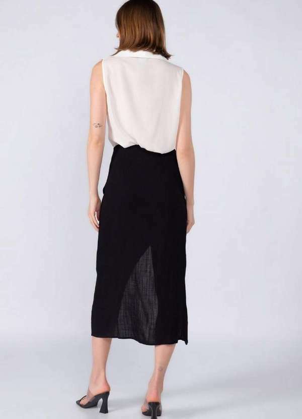 Lamis - Saia Midi em Viscose Transpassada Preto 4