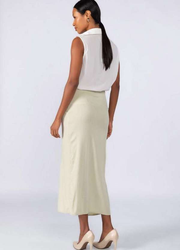 Lamis - Saia Midi em Viscose Transpassada Verde 4