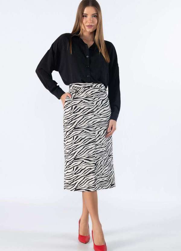 Lamis - Saia Midi Estampa em Zebra com Botao Detalhado Preto