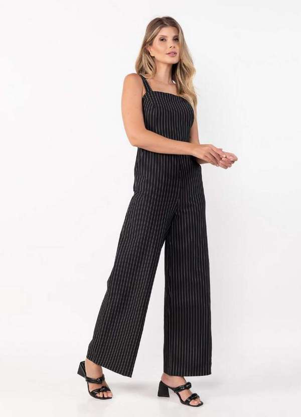 Lamis - Macacao Risca de Giz com Bolso Pantalona Preto