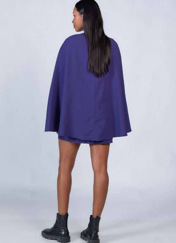 Lamis - Vestido Curto com Capa Roxo 4