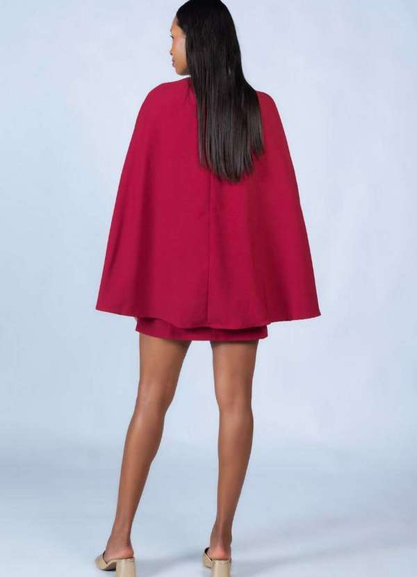 Lamis - Vestido Curto com Capa Vinho 4