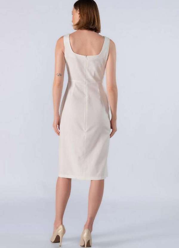 Lamis - Vestido em Linho Detalhe no na Cintura Off White