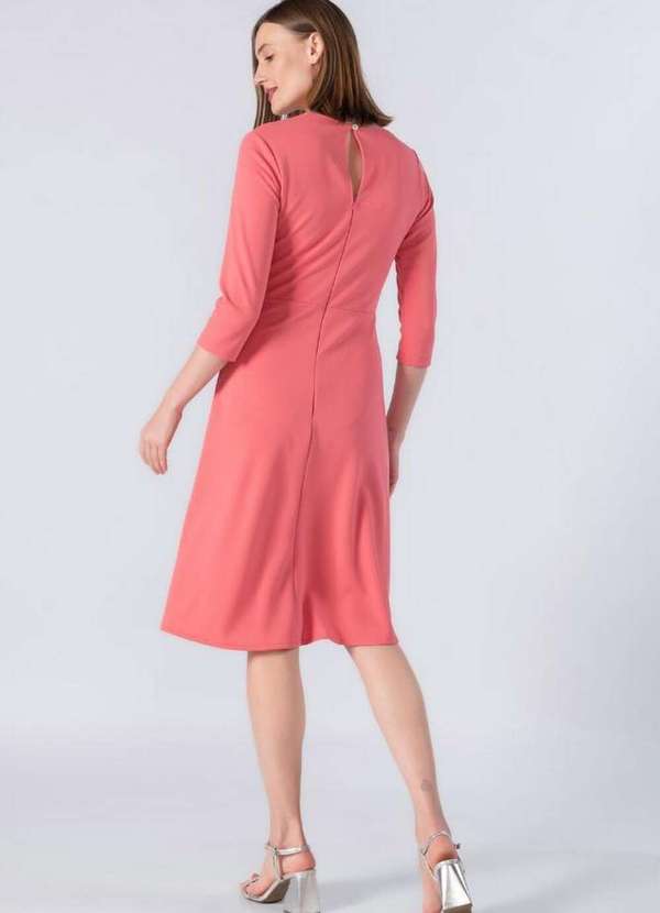 Lamis - Vestido Midi Decote Moderno Goiaba 4