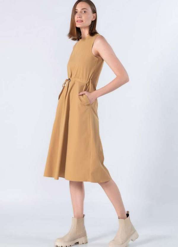 Lamis - Vestido Midi Detalhe de Ajuste na Cintura Caqui 3