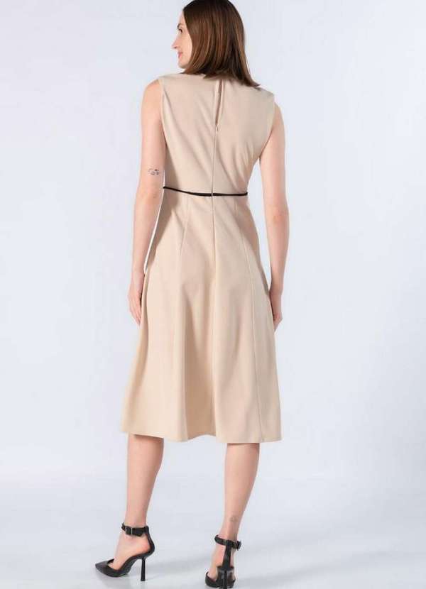 Lamis - Vestido Midi em Poliester Gola Classica Bege 4