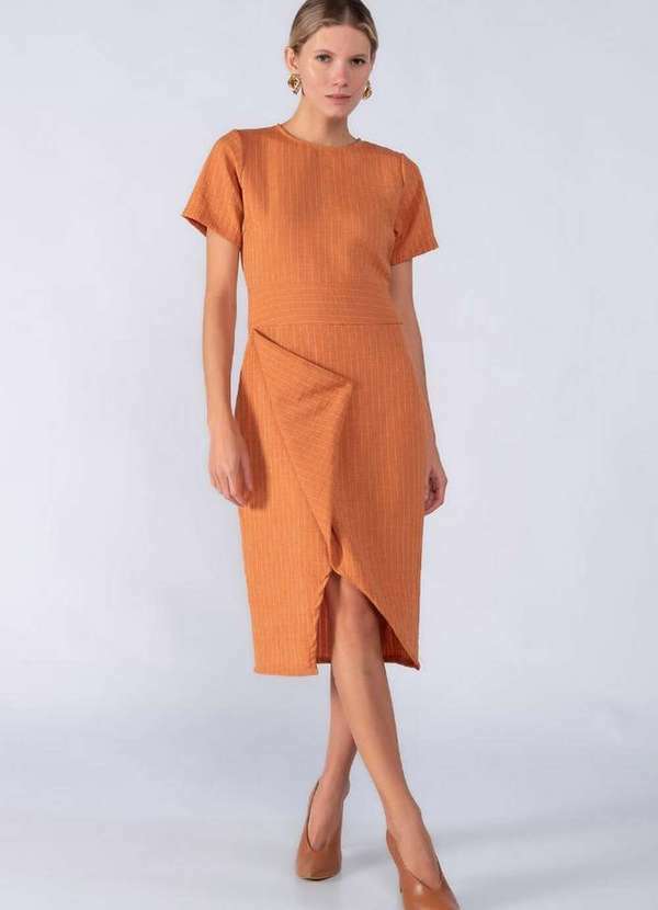 Lamis - Vestido Midi em Viscose Detalhe Saia Ferrugem