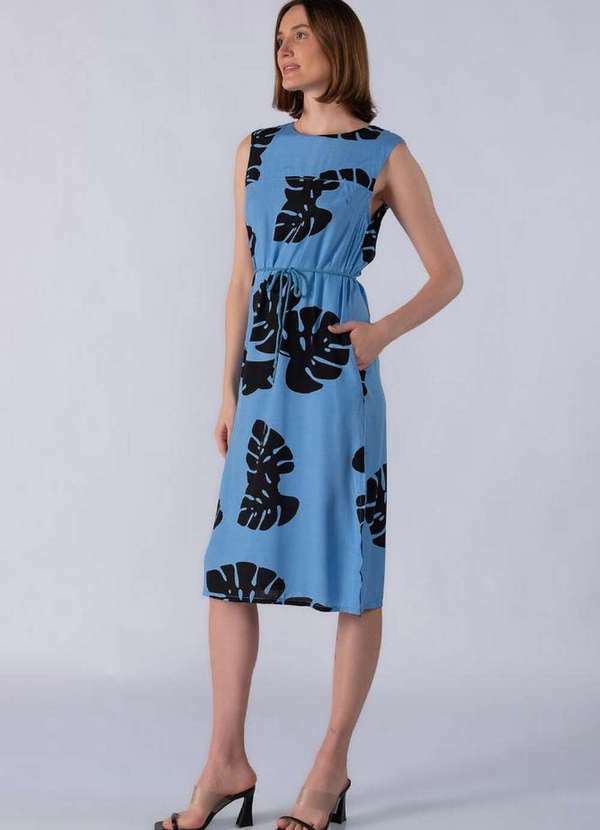 Lamis - Vestido Midi em Viscose Estampa Tropical Azul